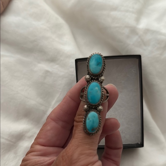 Turquoise Silver Ring - Picture 2 of 3